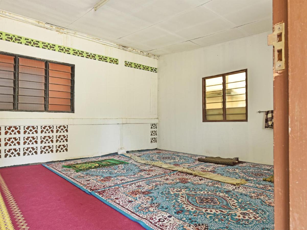 Oyo 90454 Haza Harmoni Guesthouse Kota Bharu Exterior photo